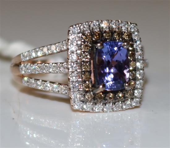 14ct gold, tanzanite, 2 colour diamond dress ring